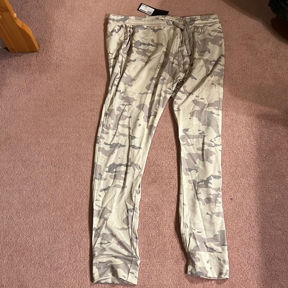 Camo Sweat Pant - Picture 1 of 5